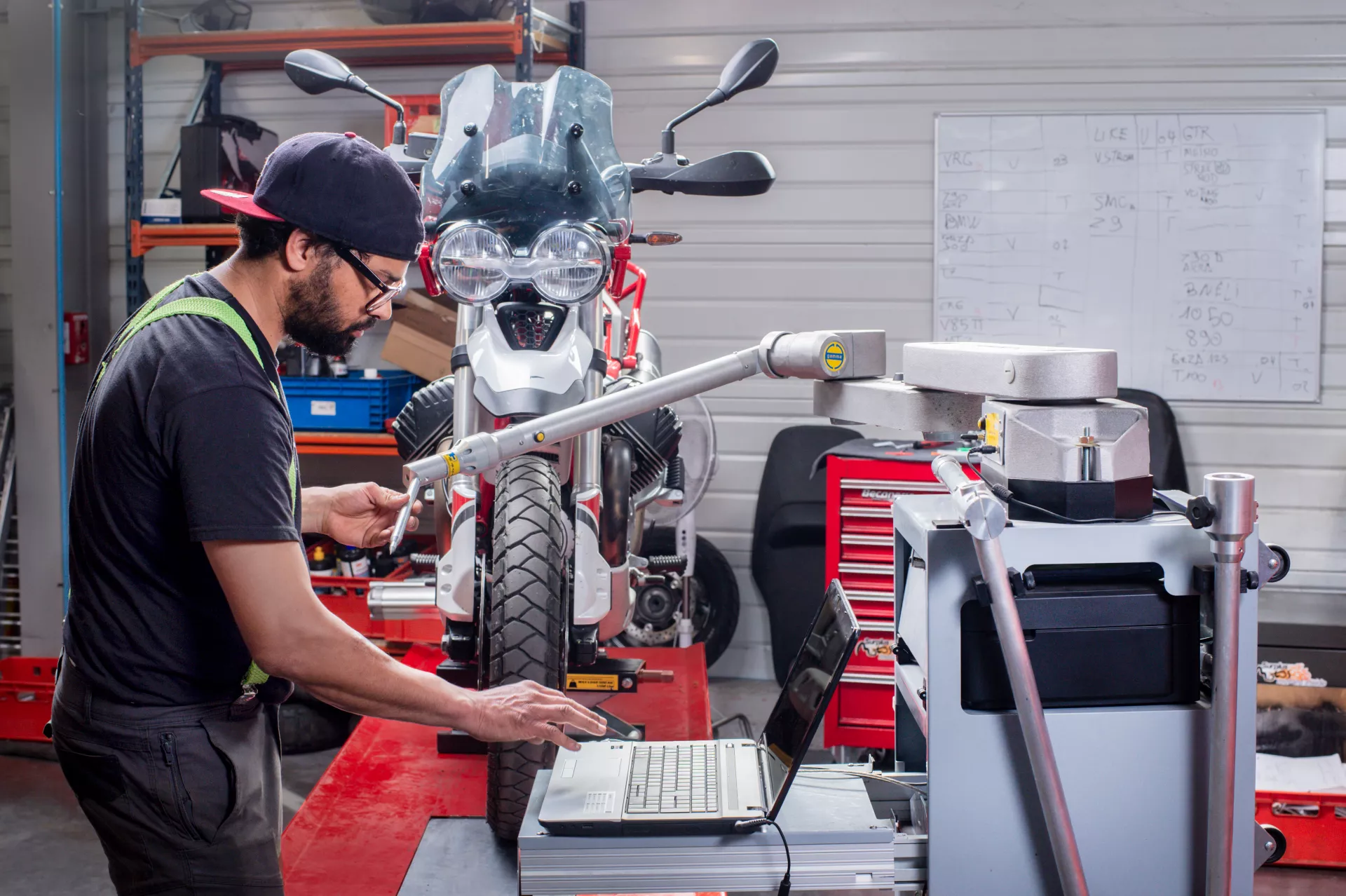 Surplus Motos - Décret pour l'utilisation de pièces de rechange issues de l'économie circulaire pour la réparation des 2 et 3 roues motorisées 